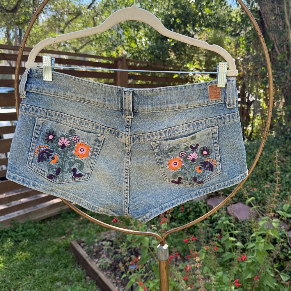 Vintage Y2K GUESS Embroidered Denim Micro Shorts • Low Rise • Size 32
